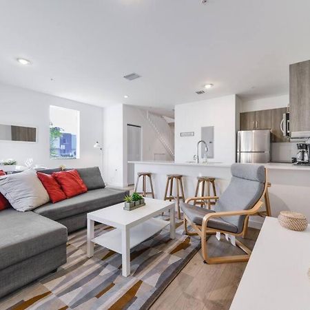 Amazing Town House 15 Min From The Beach Wfree Parking Villa Miami Exteriör bild