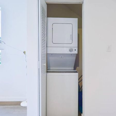 Amazing Town House 15 Min From The Beach Wfree Parking Villa Miami Exteriör bild