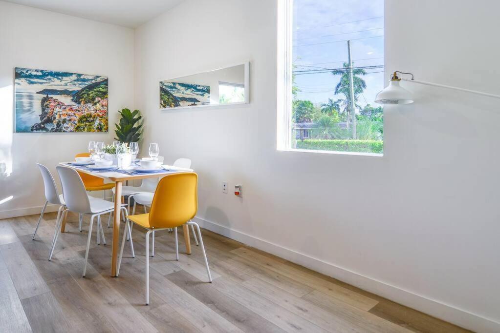 Amazing Town House 15 Min From The Beach Wfree Parking Villa Miami Exteriör bild