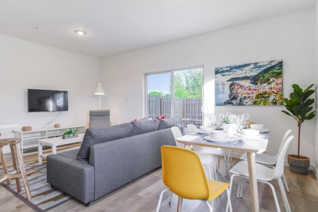 Amazing Town House 15 Min From The Beach Wfree Parking Villa Miami Exteriör bild